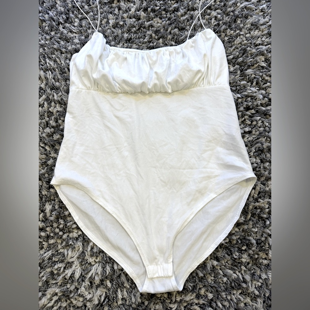 White body suit top super cute
